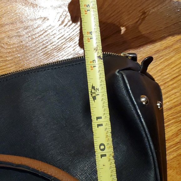 Calvin Klein bag, black/ivory/gold. Great condition, see pics, lots of pockets - Picture 13 of 15